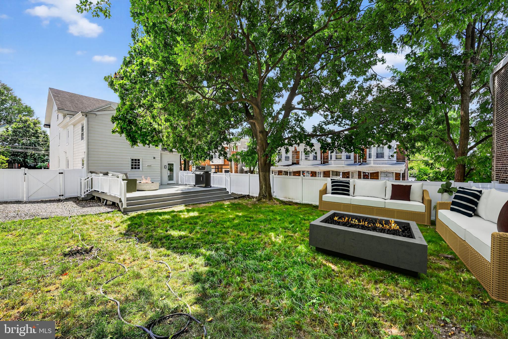 452 GREEN LANE