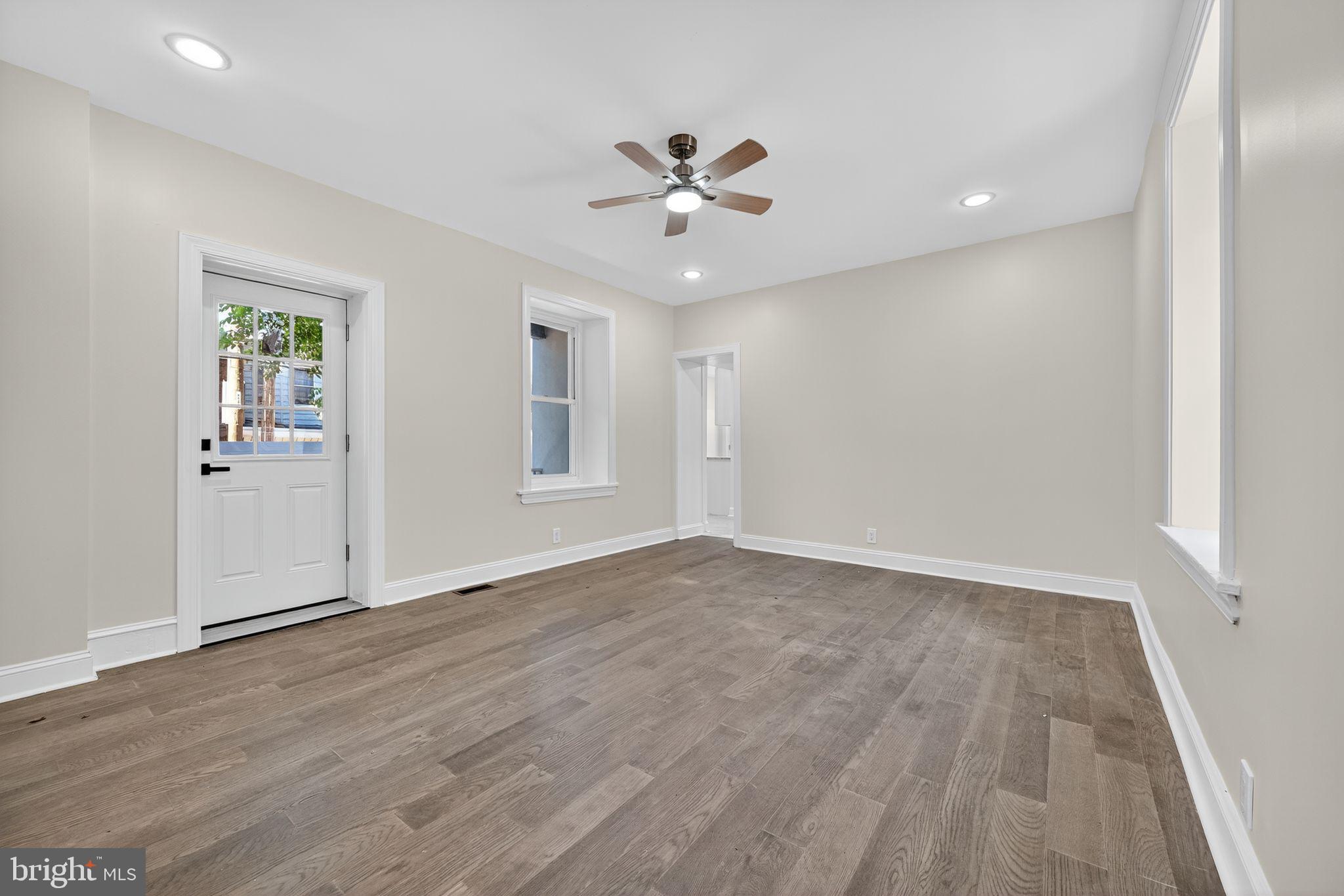 ROXBOROUGH - Residential