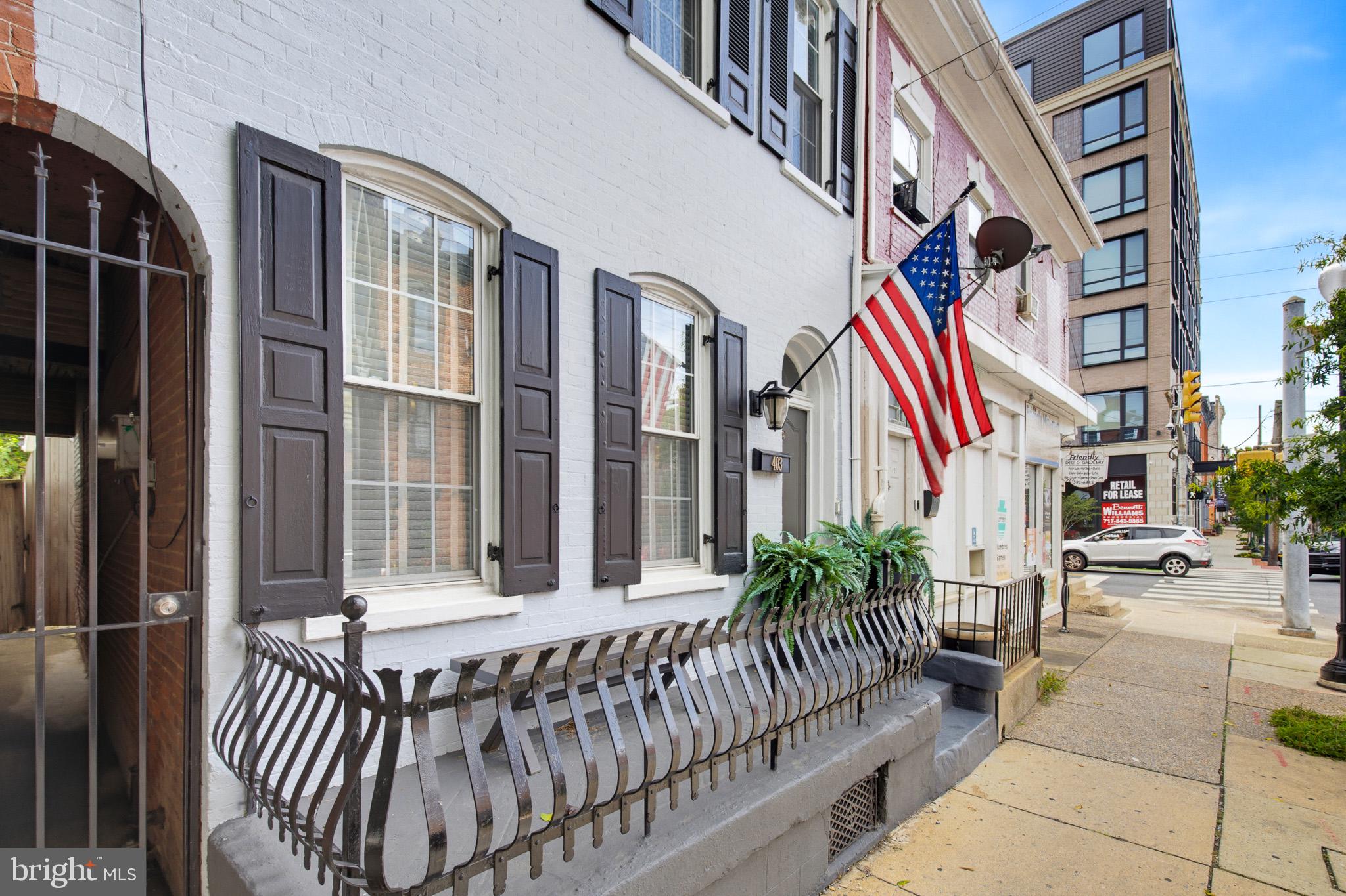 403 N QUEEN STREET