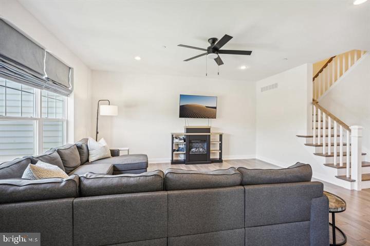 WILLISTOWN POINT - Residential