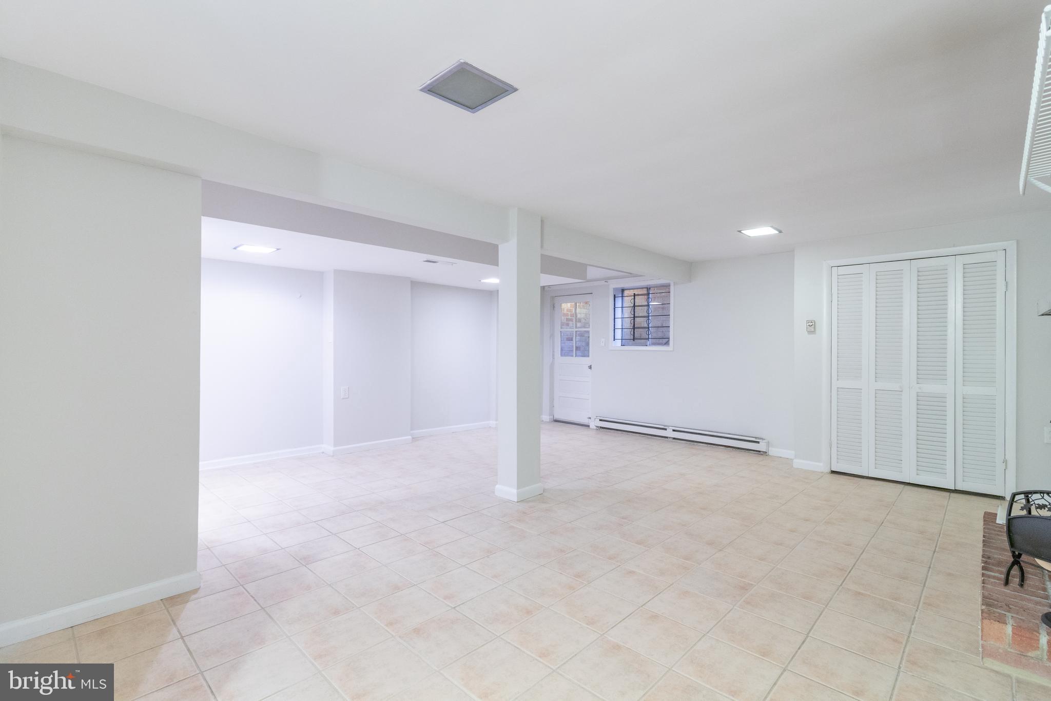 GEORGETOWN WOODS - Residential Lease