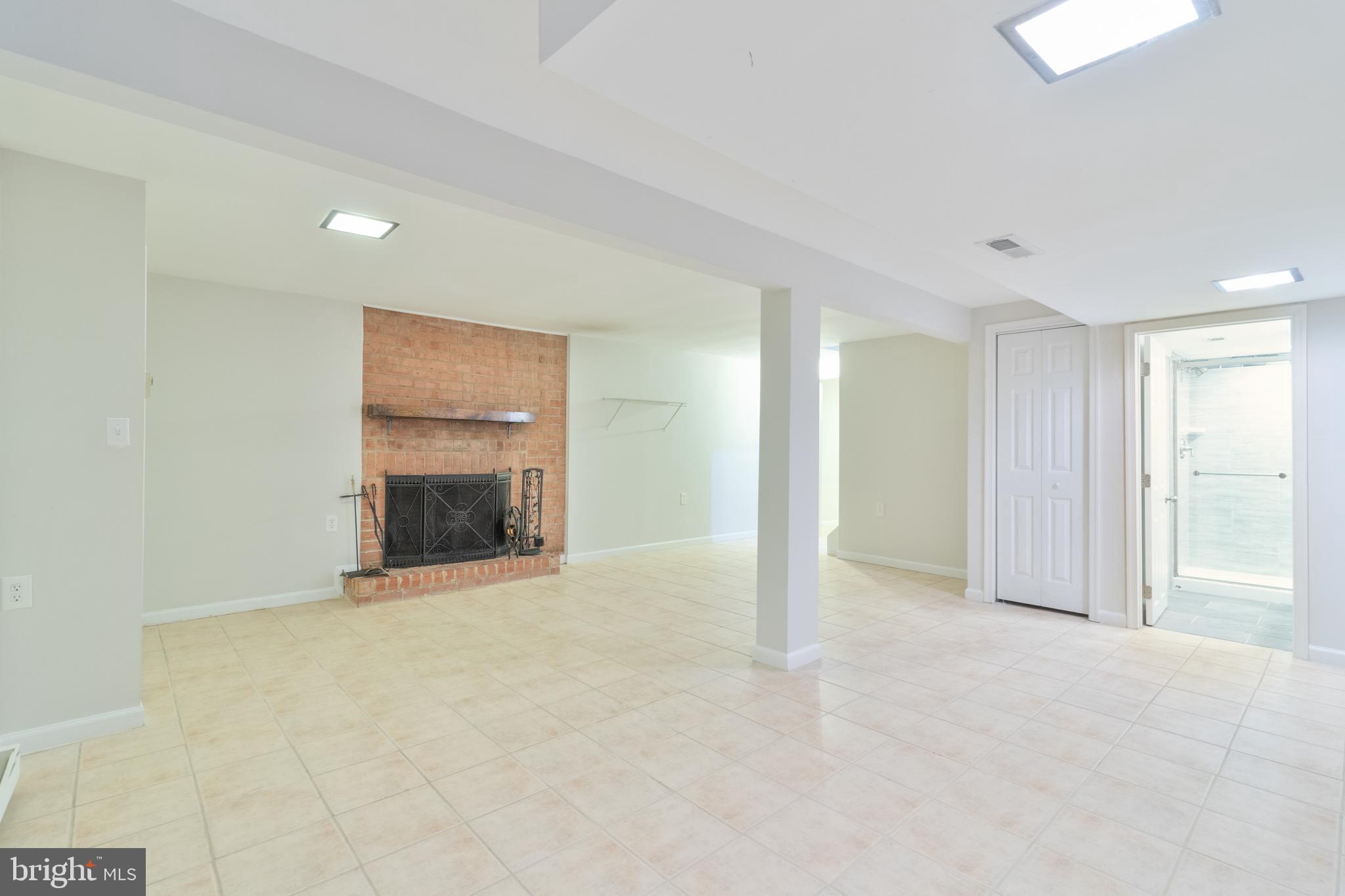 GEORGETOWN WOODS - Residential Lease