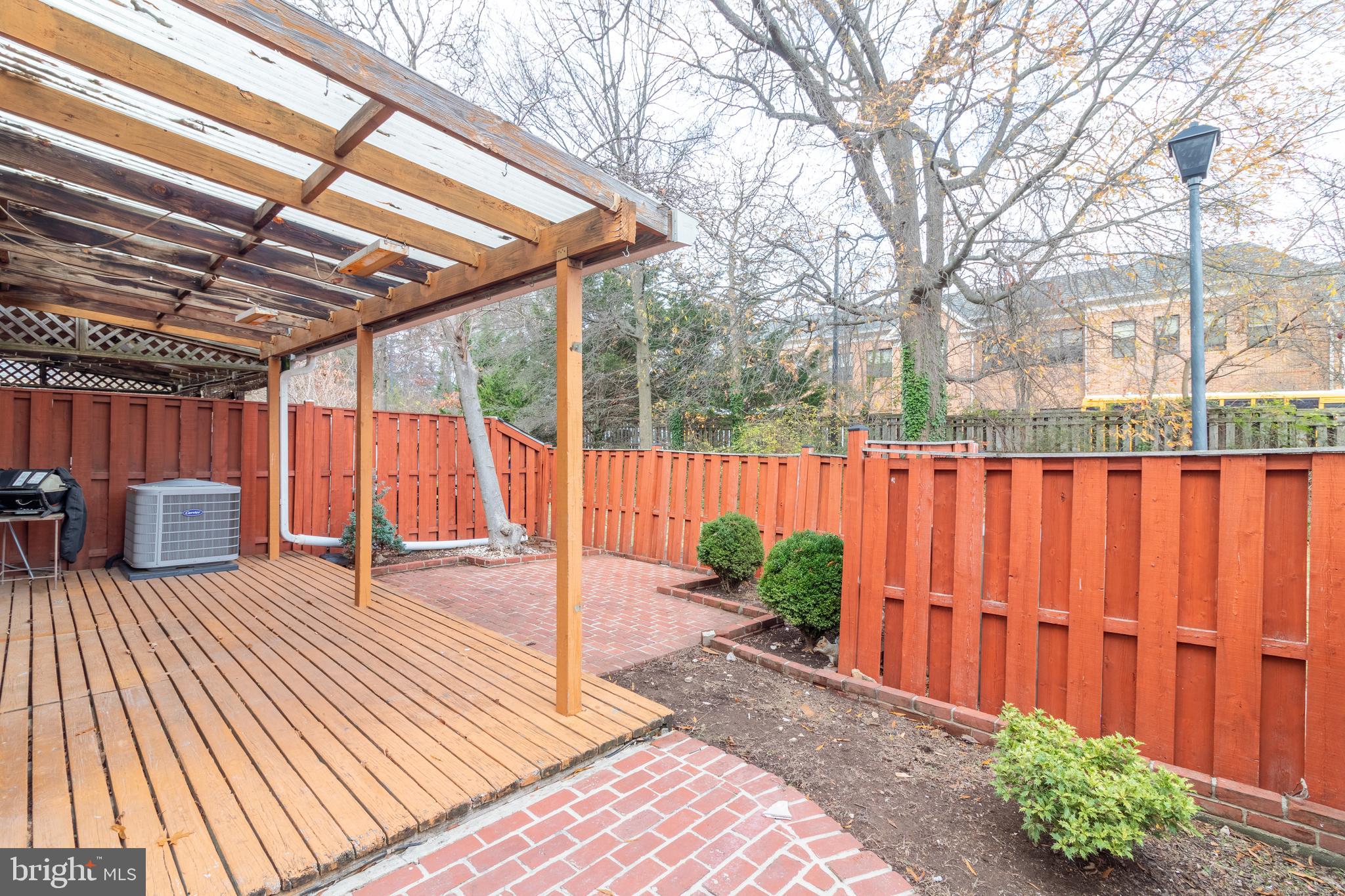 GEORGETOWN WOODS - Residential Lease