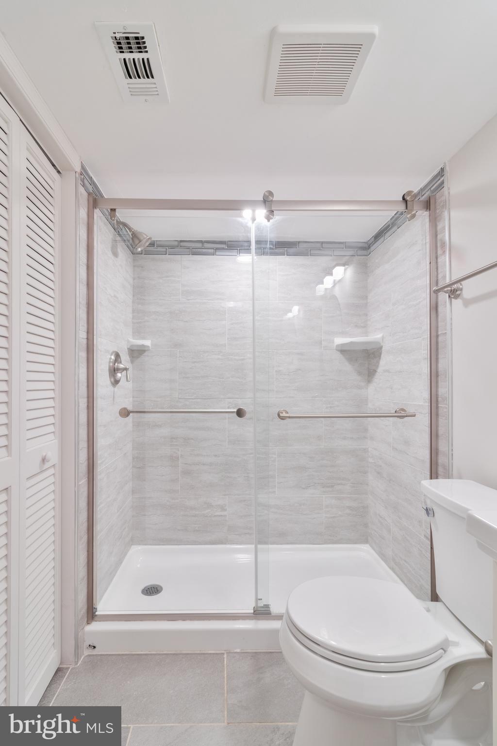 GEORGETOWN WOODS - Residential Lease