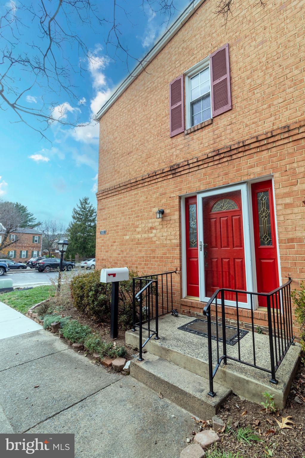 GEORGETOWN WOODS - Residential Lease