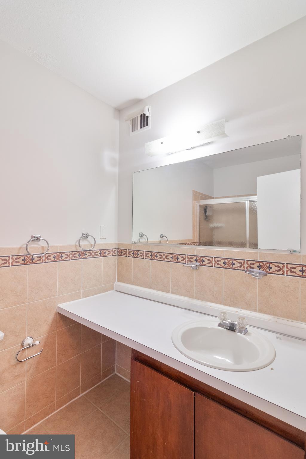 GEORGETOWN WOODS - Residential Lease