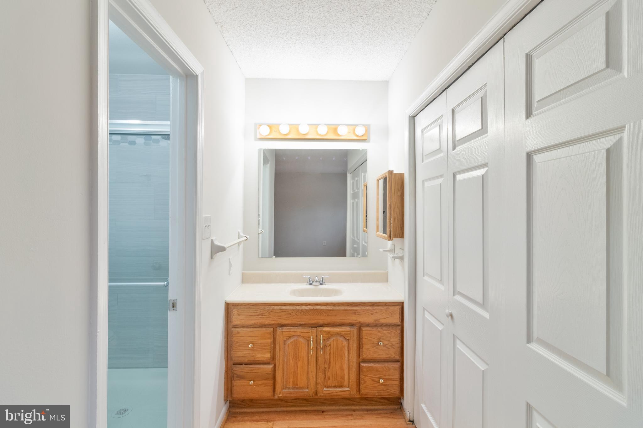 GEORGETOWN WOODS - Residential Lease