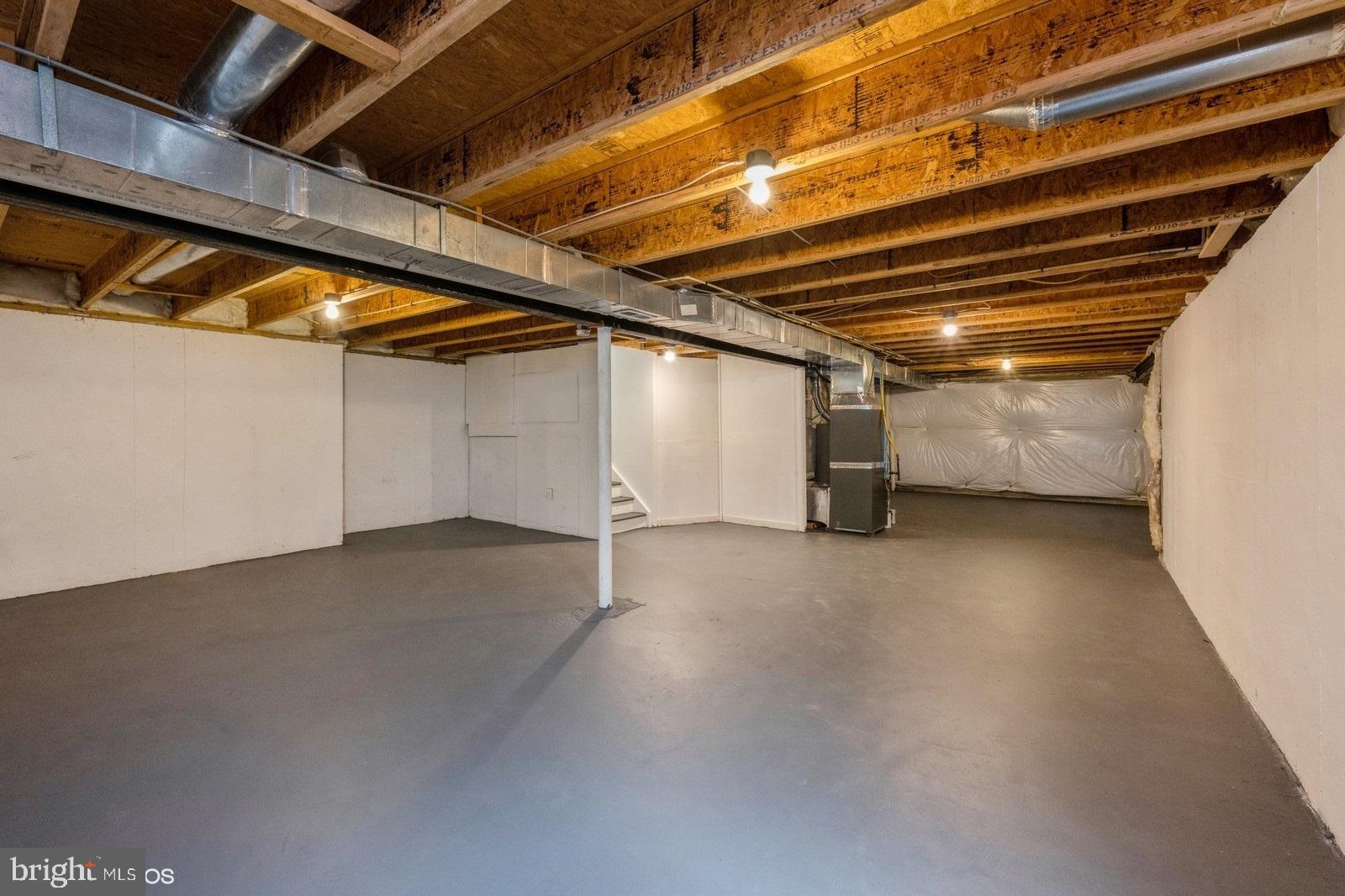 LOCUST HILL - Residential