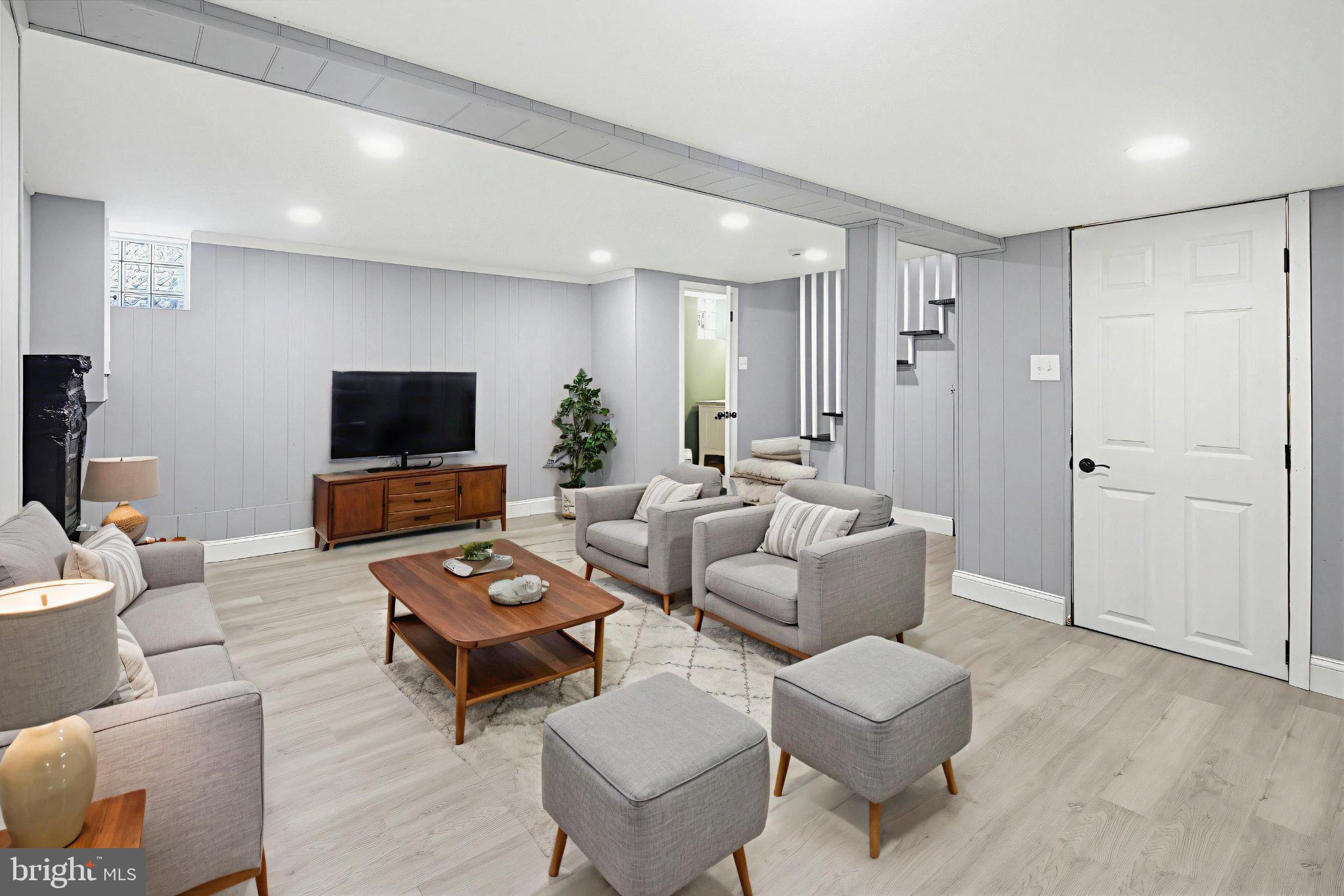 CARROLL-SOUTH HILTON - Residential
