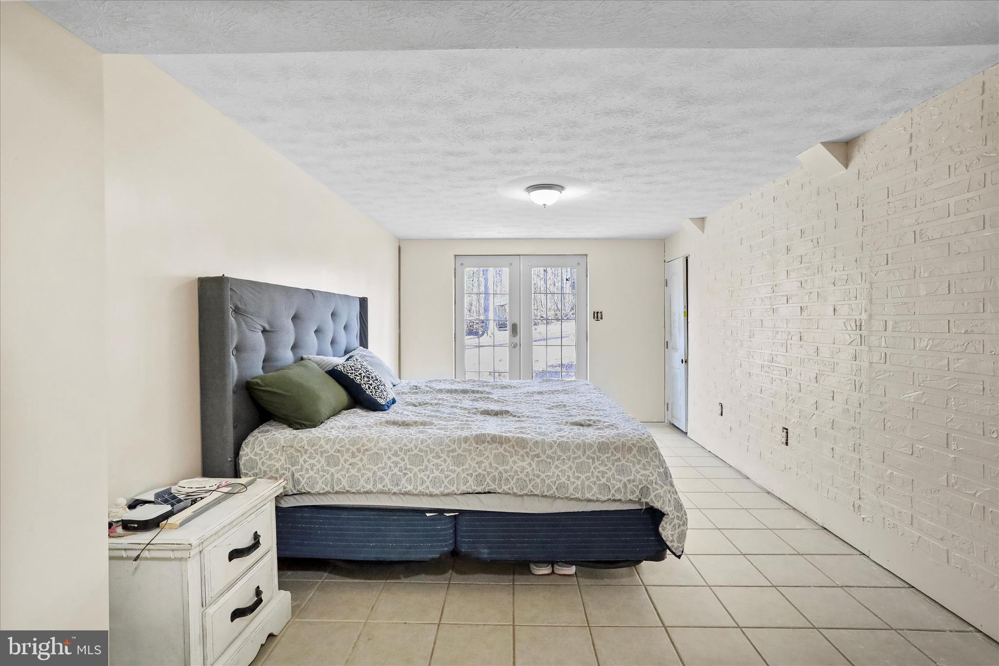 RIDGE HOLLOW ESTATES - Residential