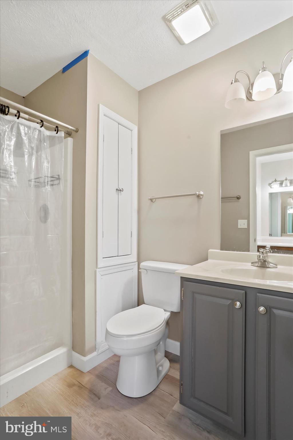 RIDGE HOLLOW ESTATES - Residential