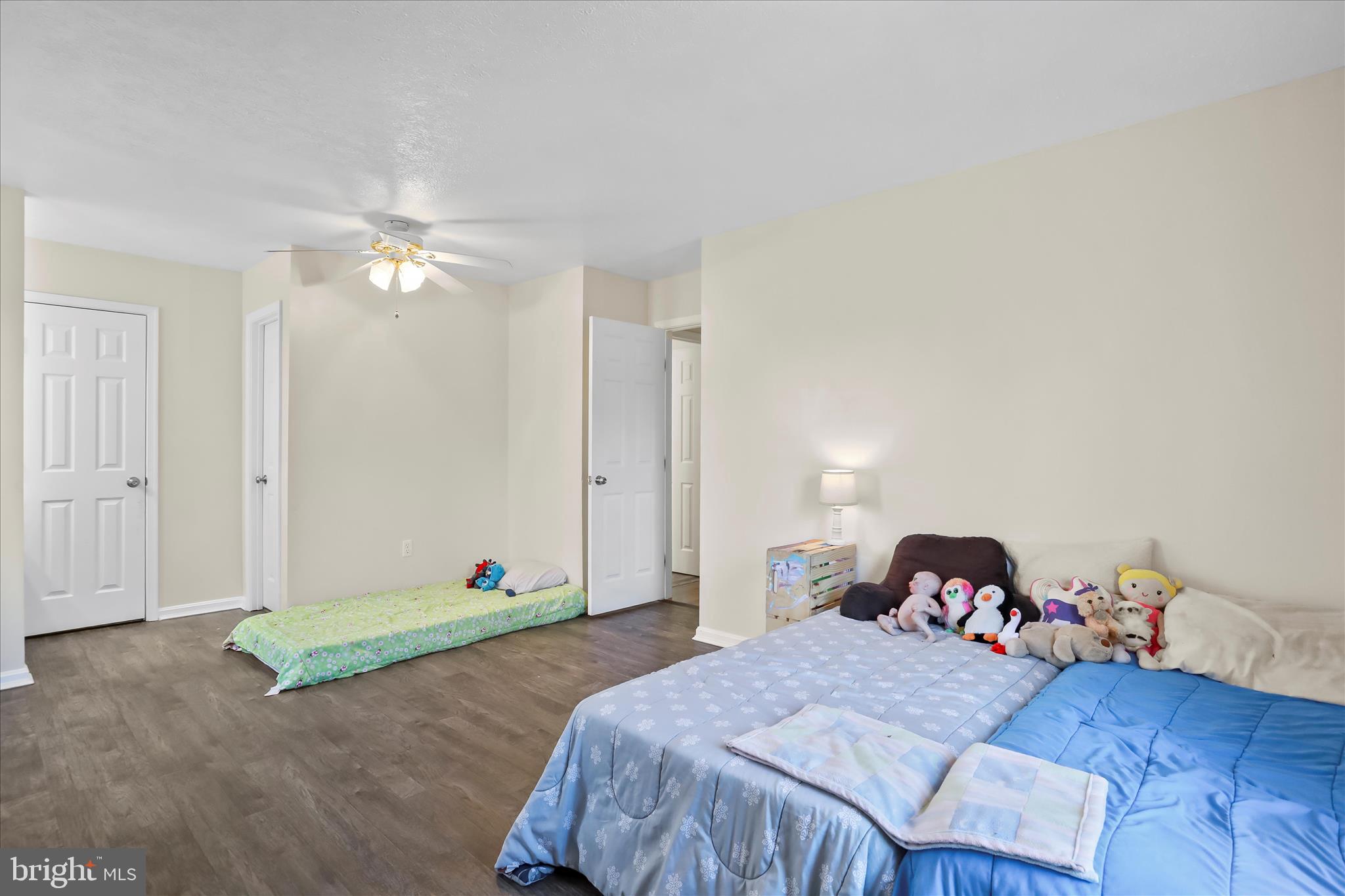 RIDGE HOLLOW ESTATES - Residential