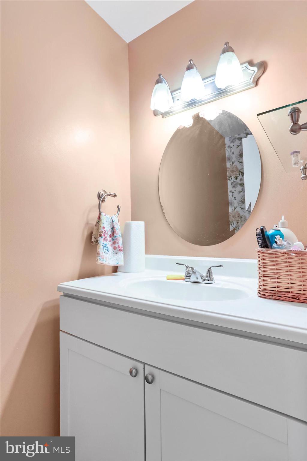 RIDGE HOLLOW ESTATES - Residential