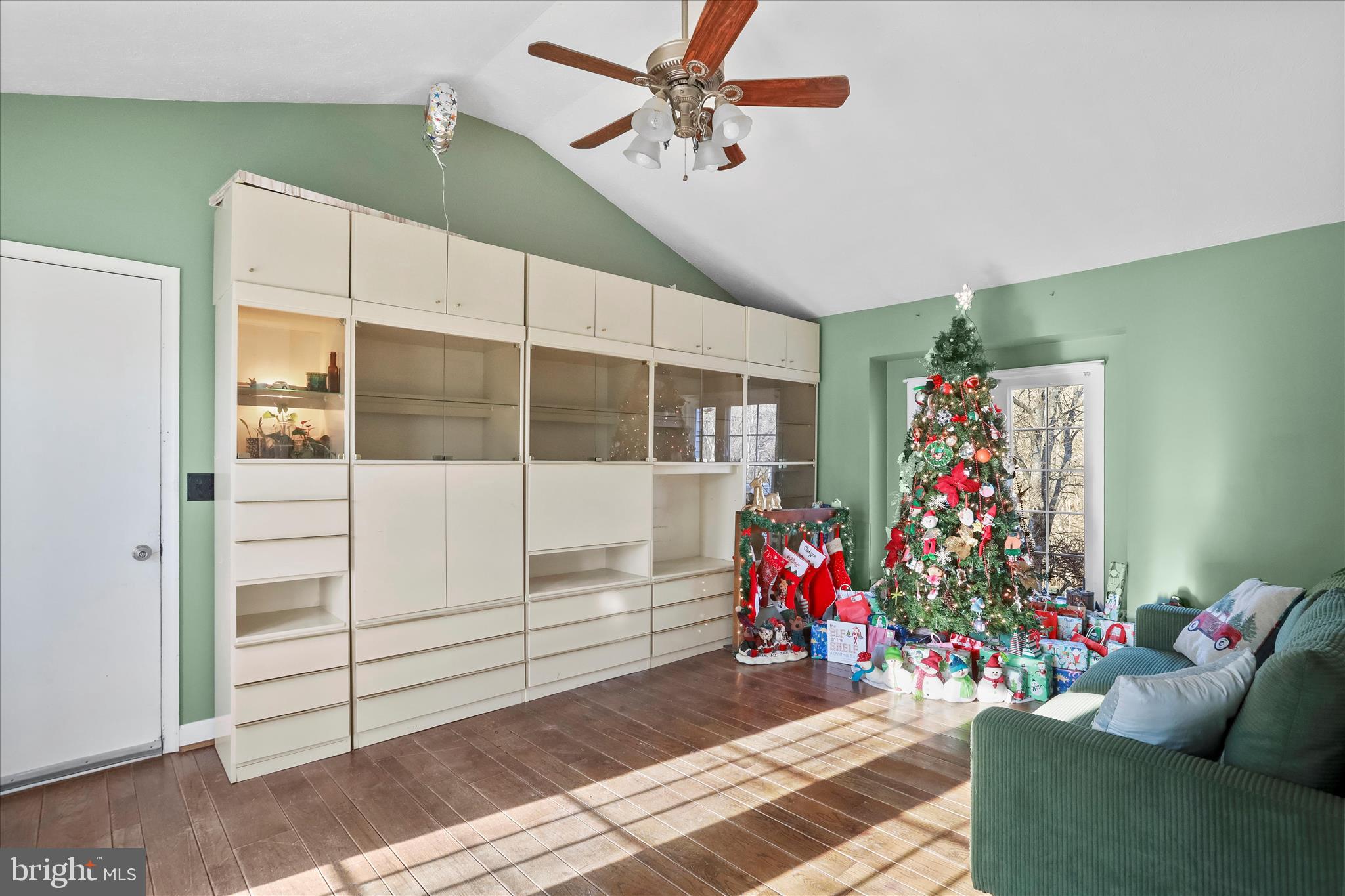 RIDGE HOLLOW ESTATES - Residential