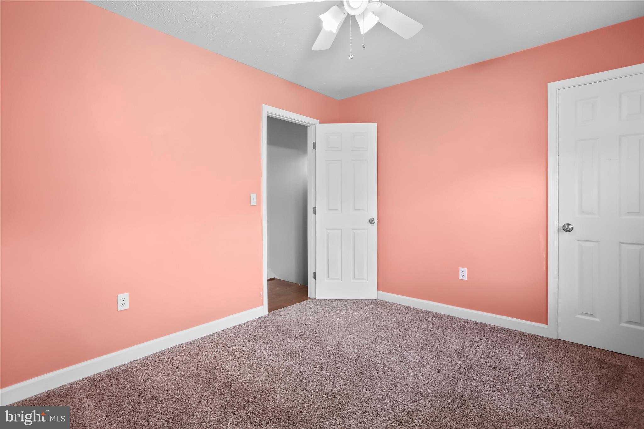 RIDGE HOLLOW ESTATES - Residential