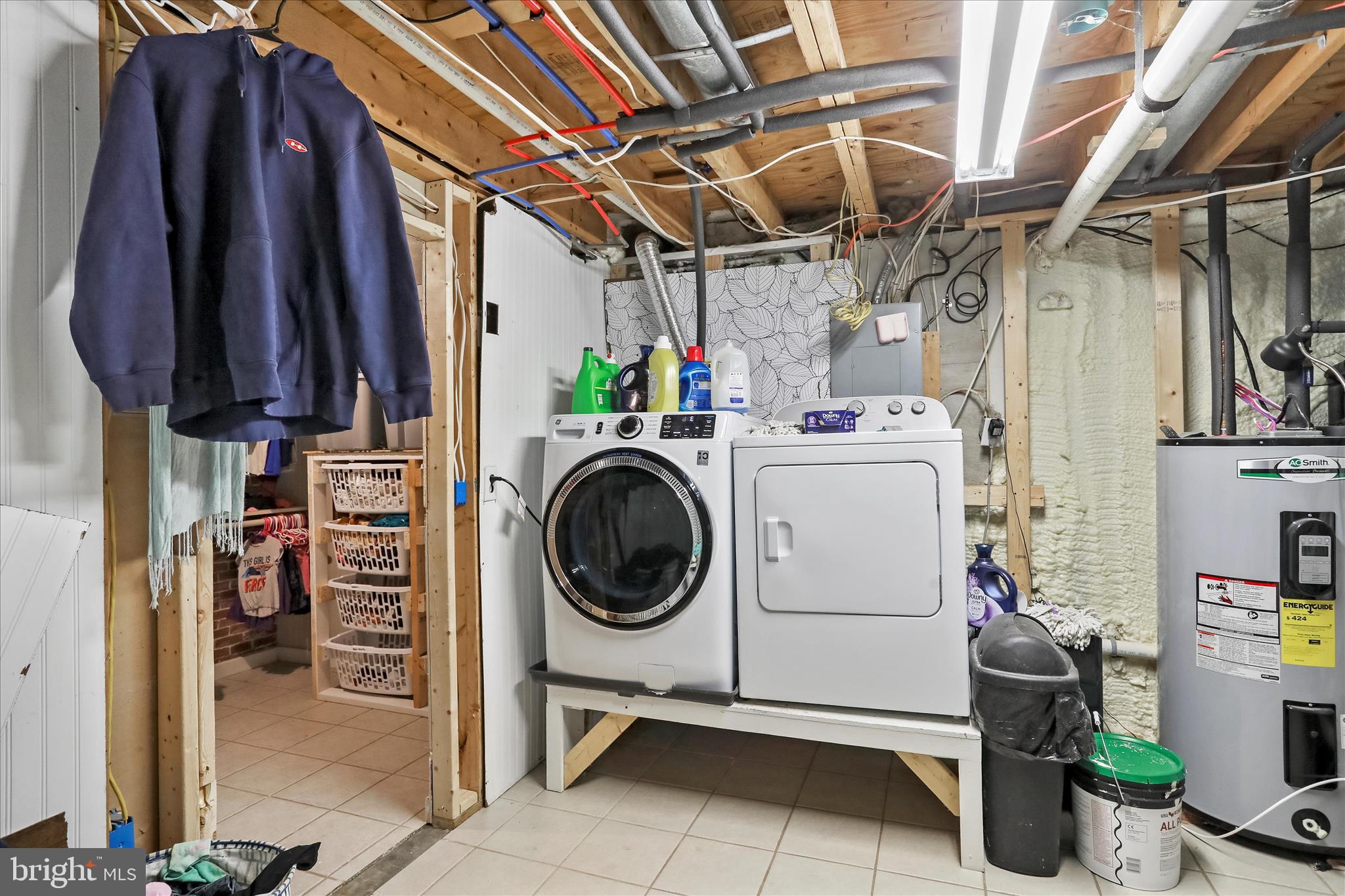 RIDGE HOLLOW ESTATES - Residential