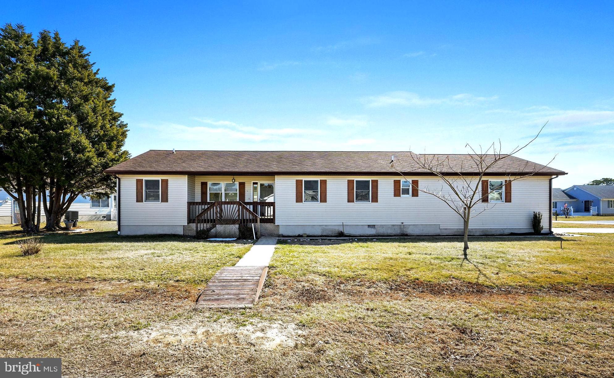 36733 W POND CIRCLE