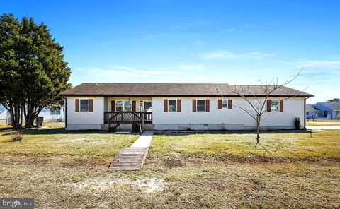 36733 W Pond Circle, Selbyville, DE MLS: DESU2079846