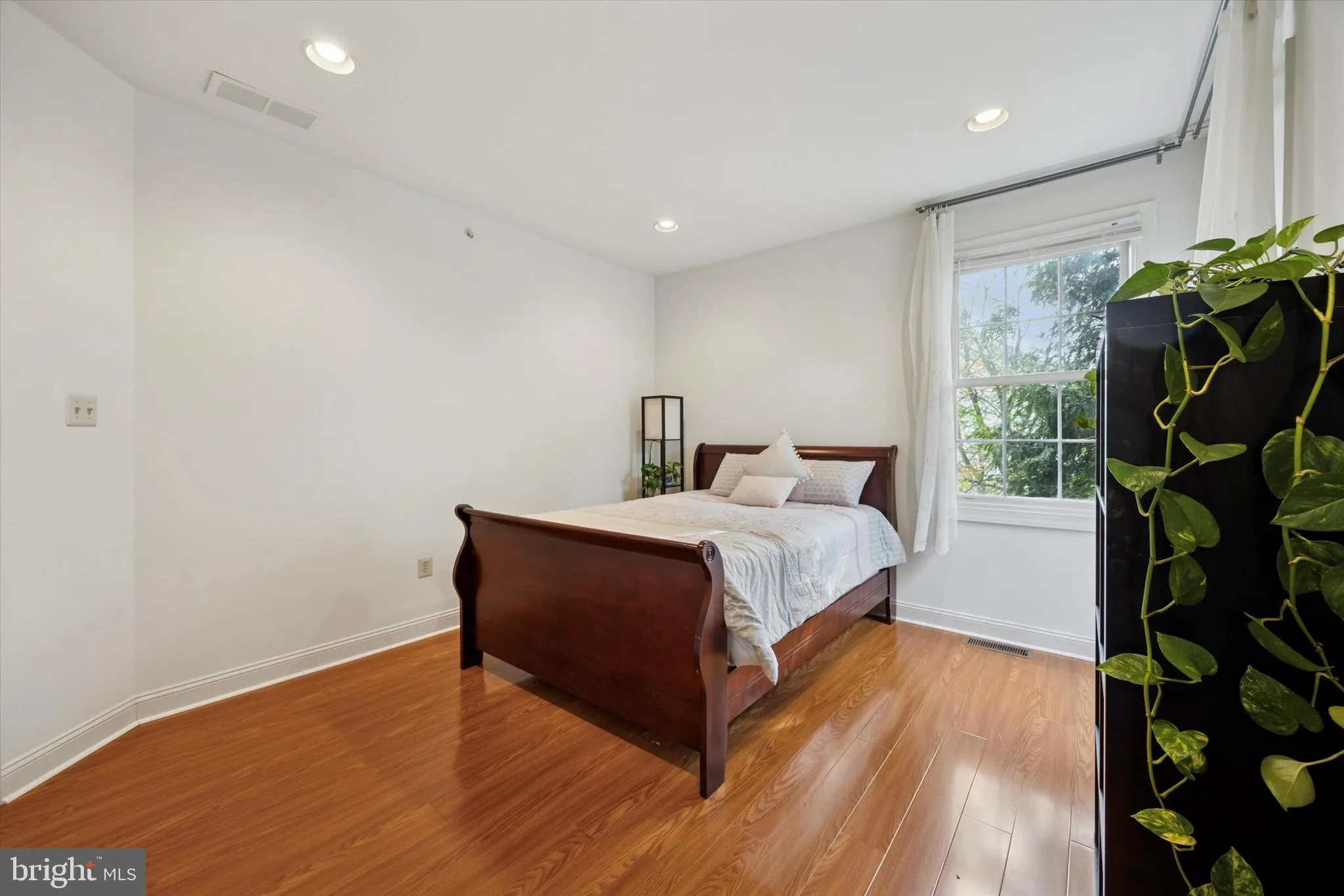 Ambler, Pennsylvania 19002, United States, 3 Bedrooms Bedrooms, ,3 BathroomsBathrooms,Residential,Active,212621