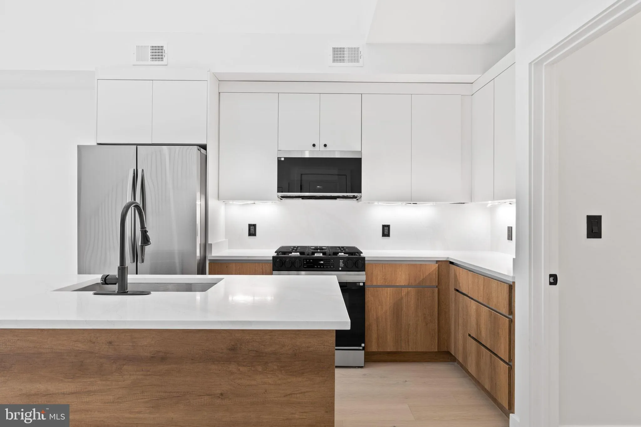 Additional image 47 of 2504 41st Street NW Unit 8, Washington, DC 20007