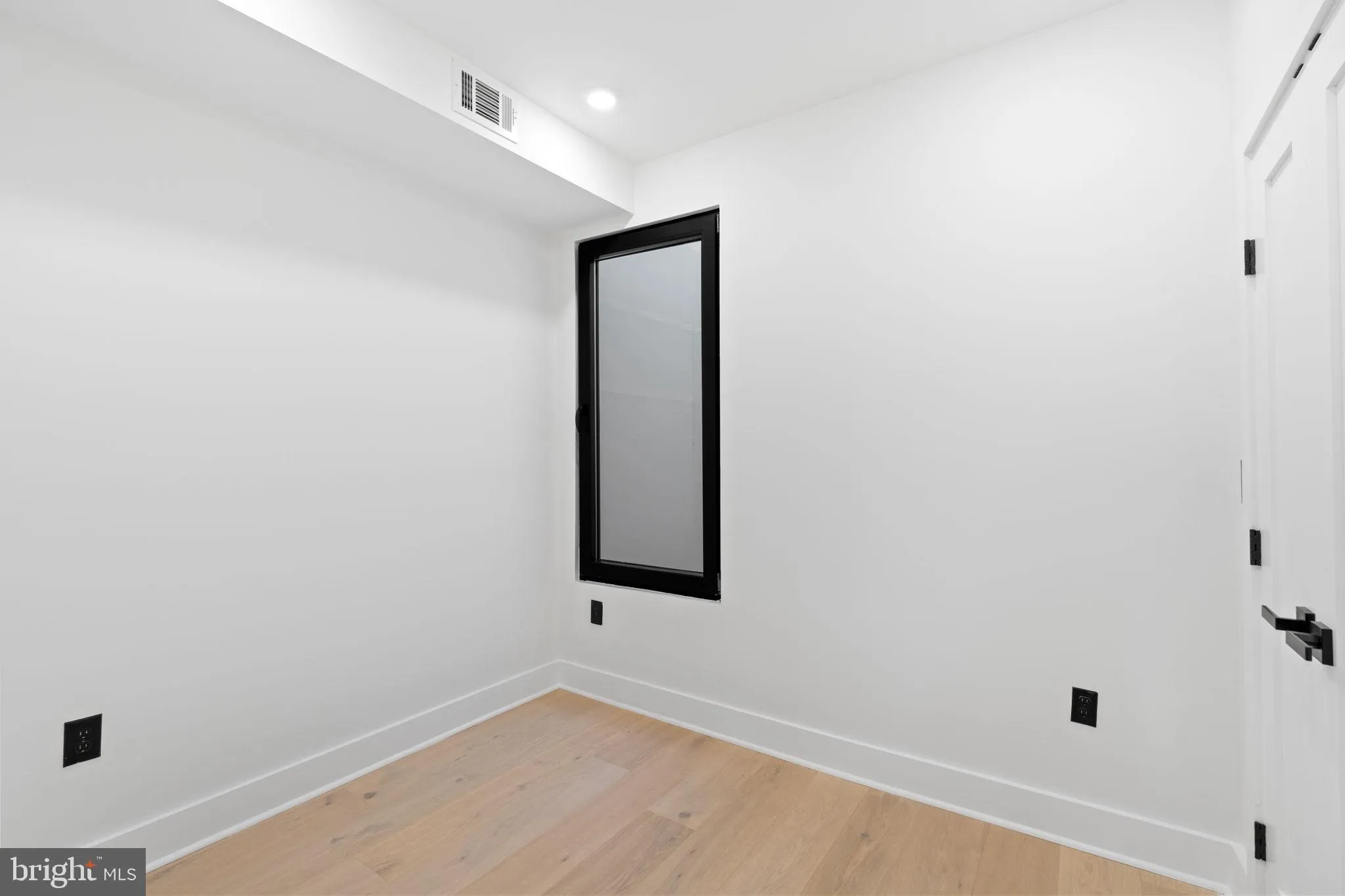 Additional image 49 of 2504 41st Street NW Unit 8, Washington, DC 20007