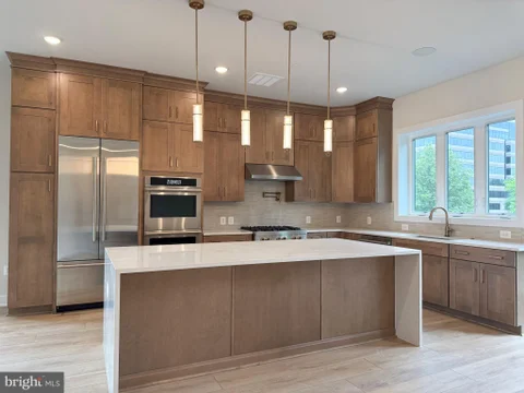 MLS: MDMC2241726