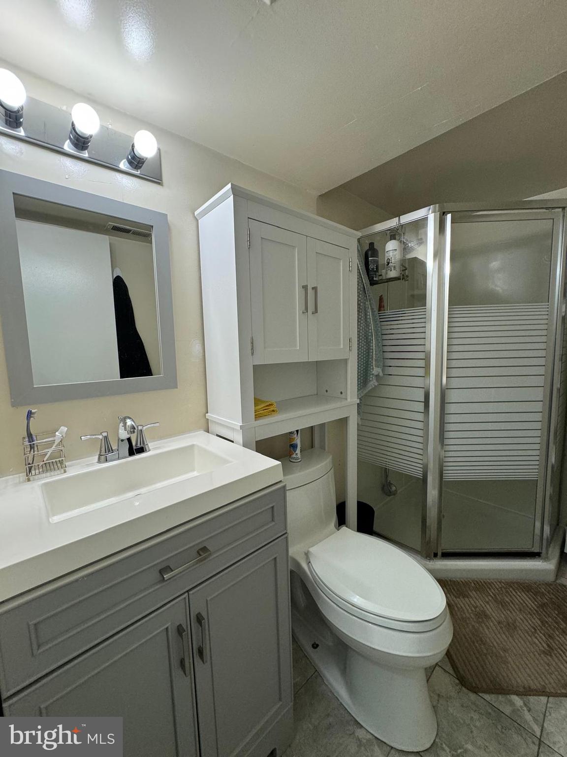 LAKE BRADDOCK - Residential