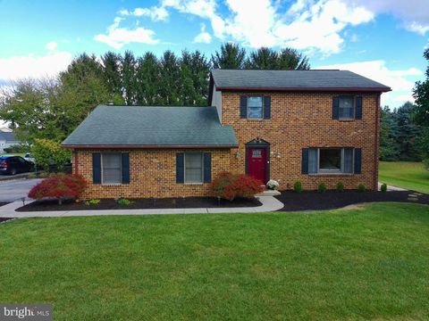 3542 TURNBERRY DRIVE CHAMBERSBURG PA 17202