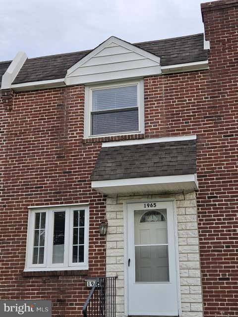 Townhouse For Sale - 1965 Carter Road<br/> Delaware County, FOLCROFT, PA 19032