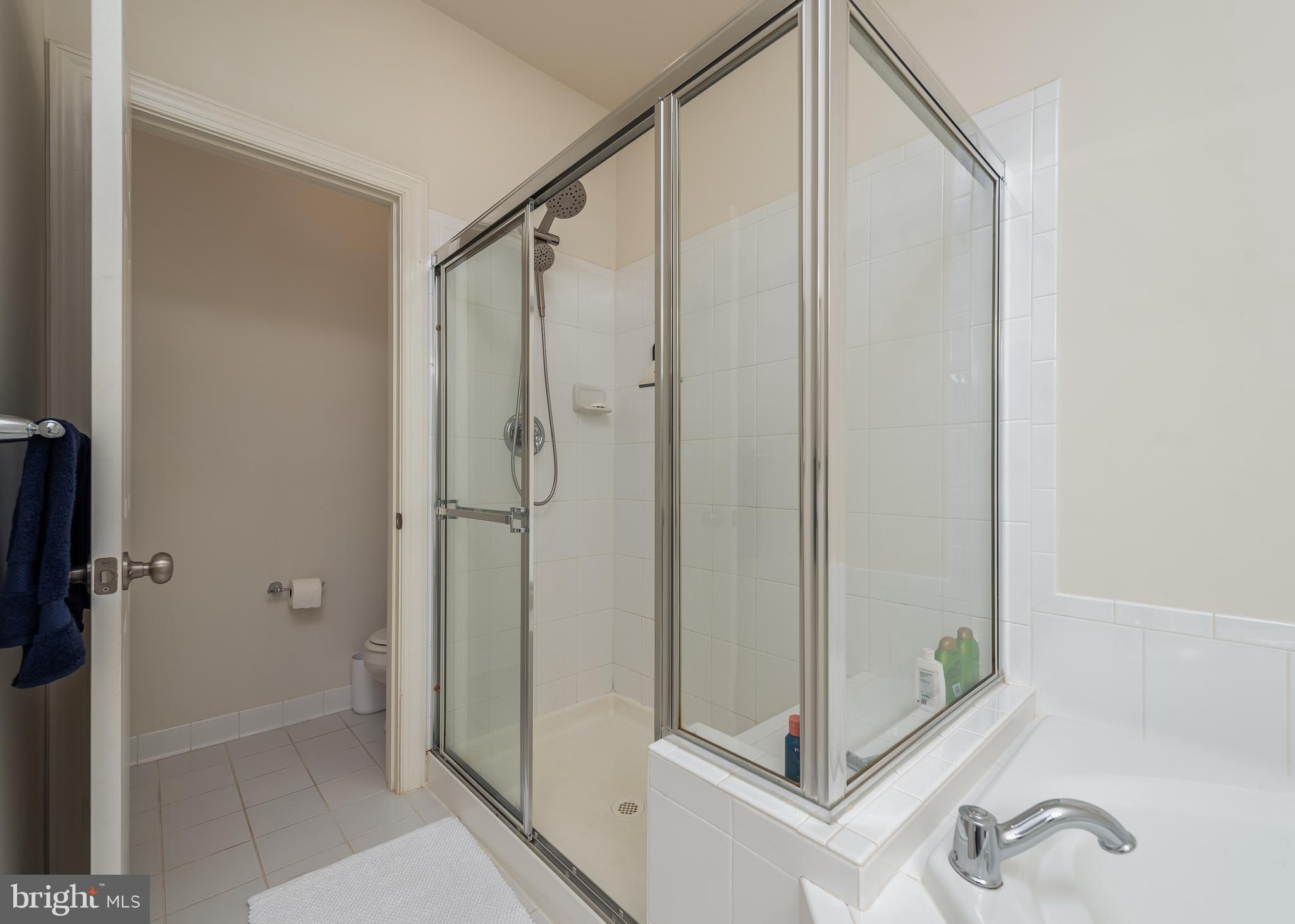 ELKRIDGE CROSSING - Residential