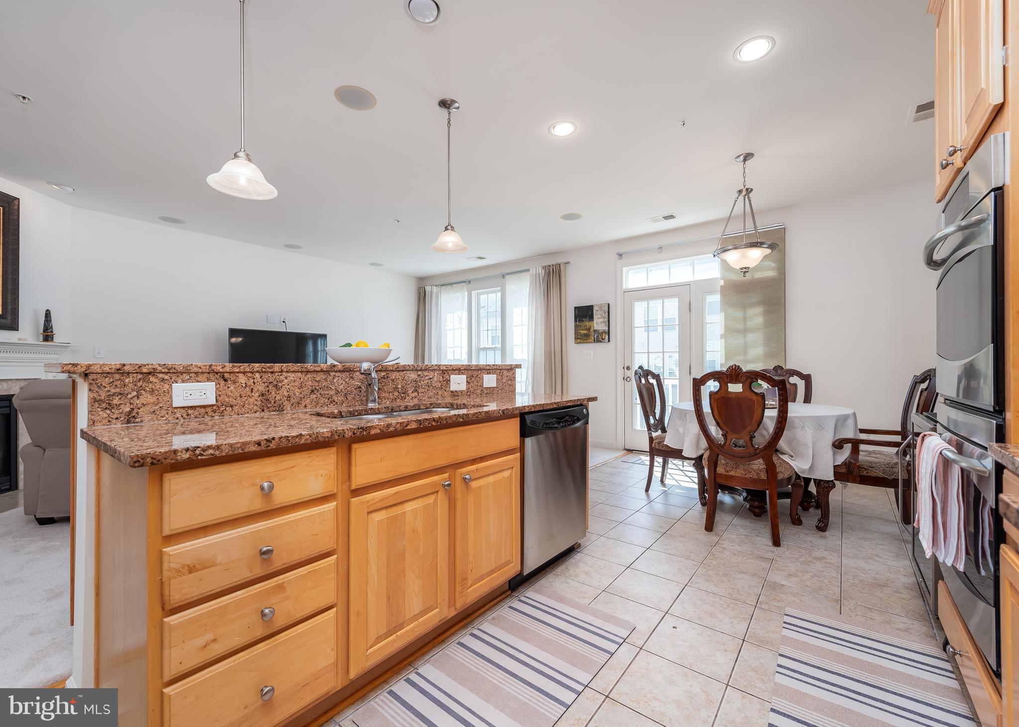 ELKRIDGE CROSSING - Residential