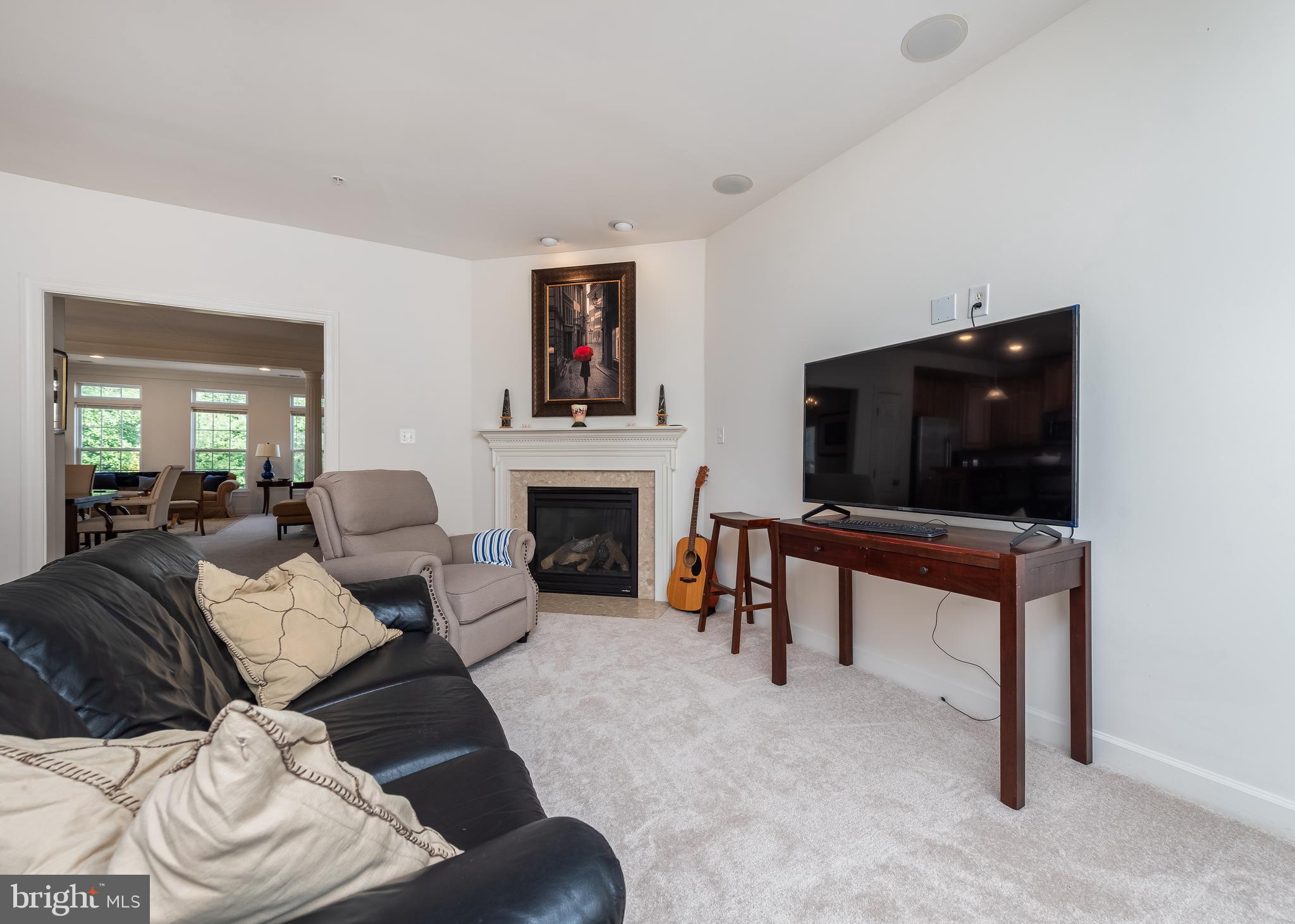 ELKRIDGE CROSSING - Residential