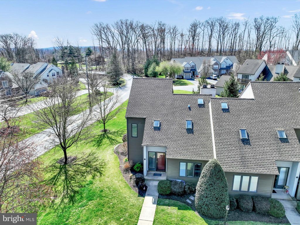 Photo of 34 HAWK VALLEY LN, DENVER, PA 17517 (MLS # PALA2032714)