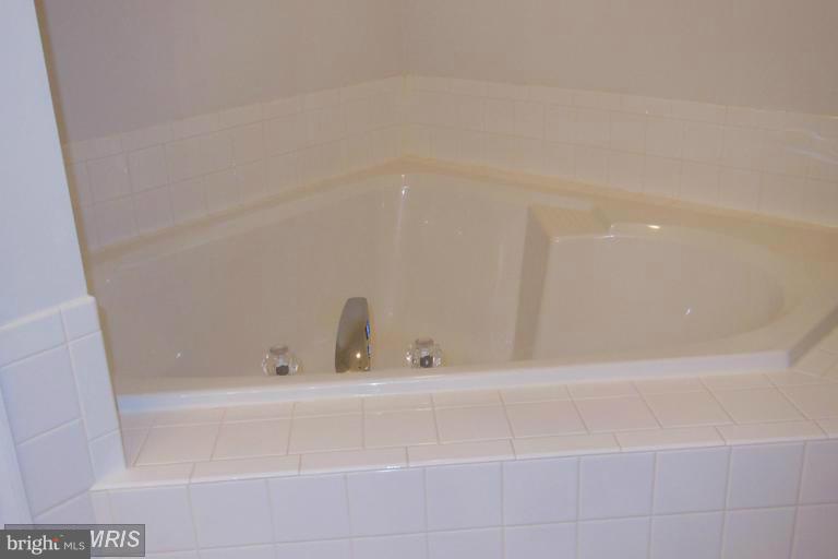 THE HAMLET OF INVERNESS - Residential Lease