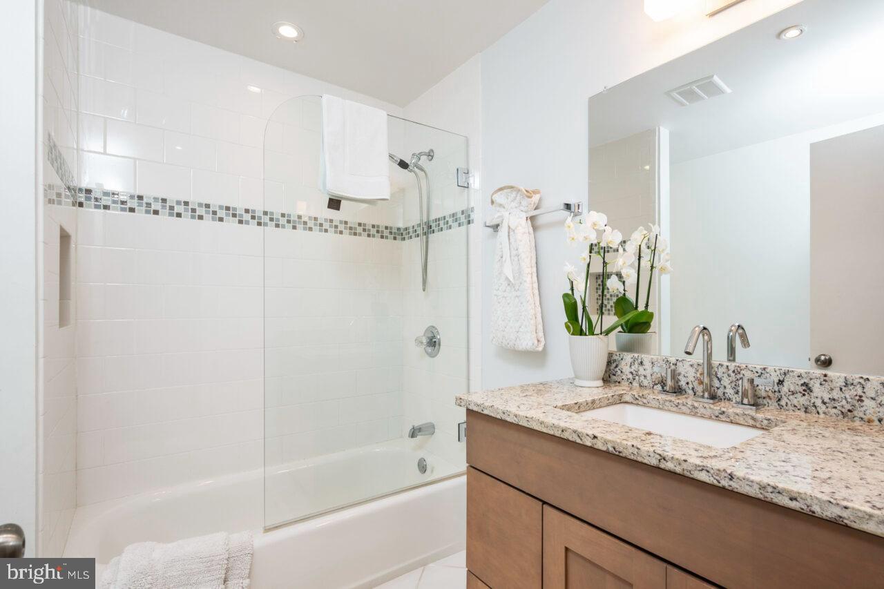 YACHT HAVEN ESTATES - Residential