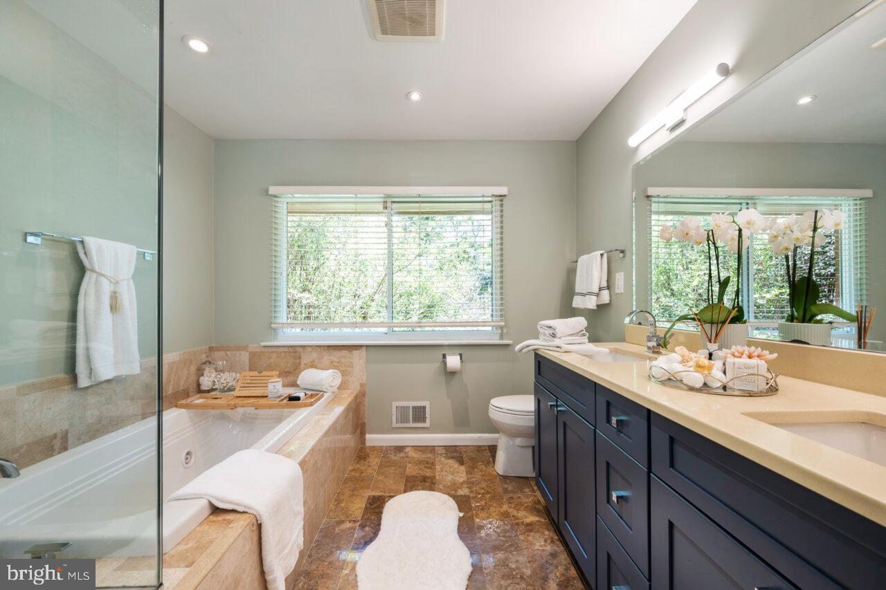 YACHT HAVEN ESTATES - Residential