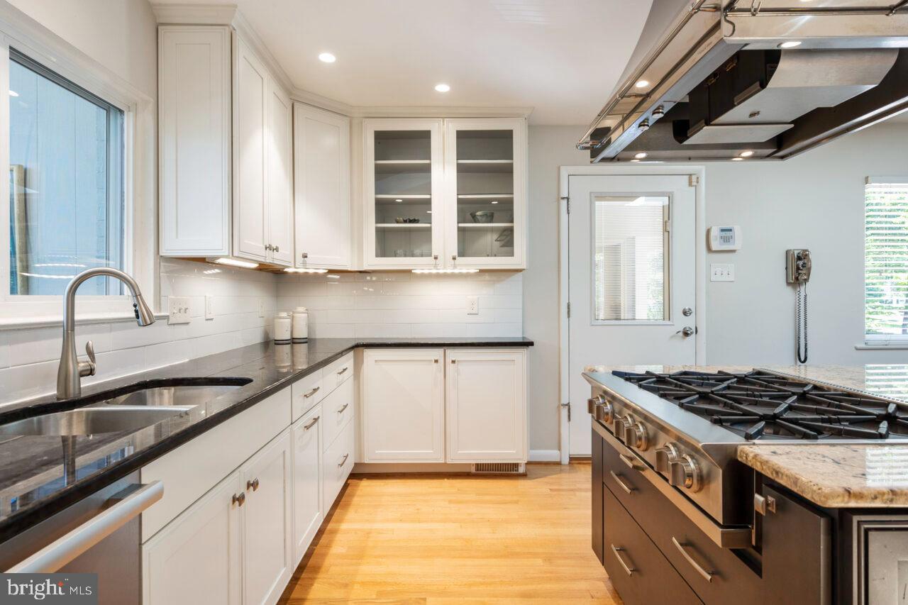 YACHT HAVEN ESTATES - Residential