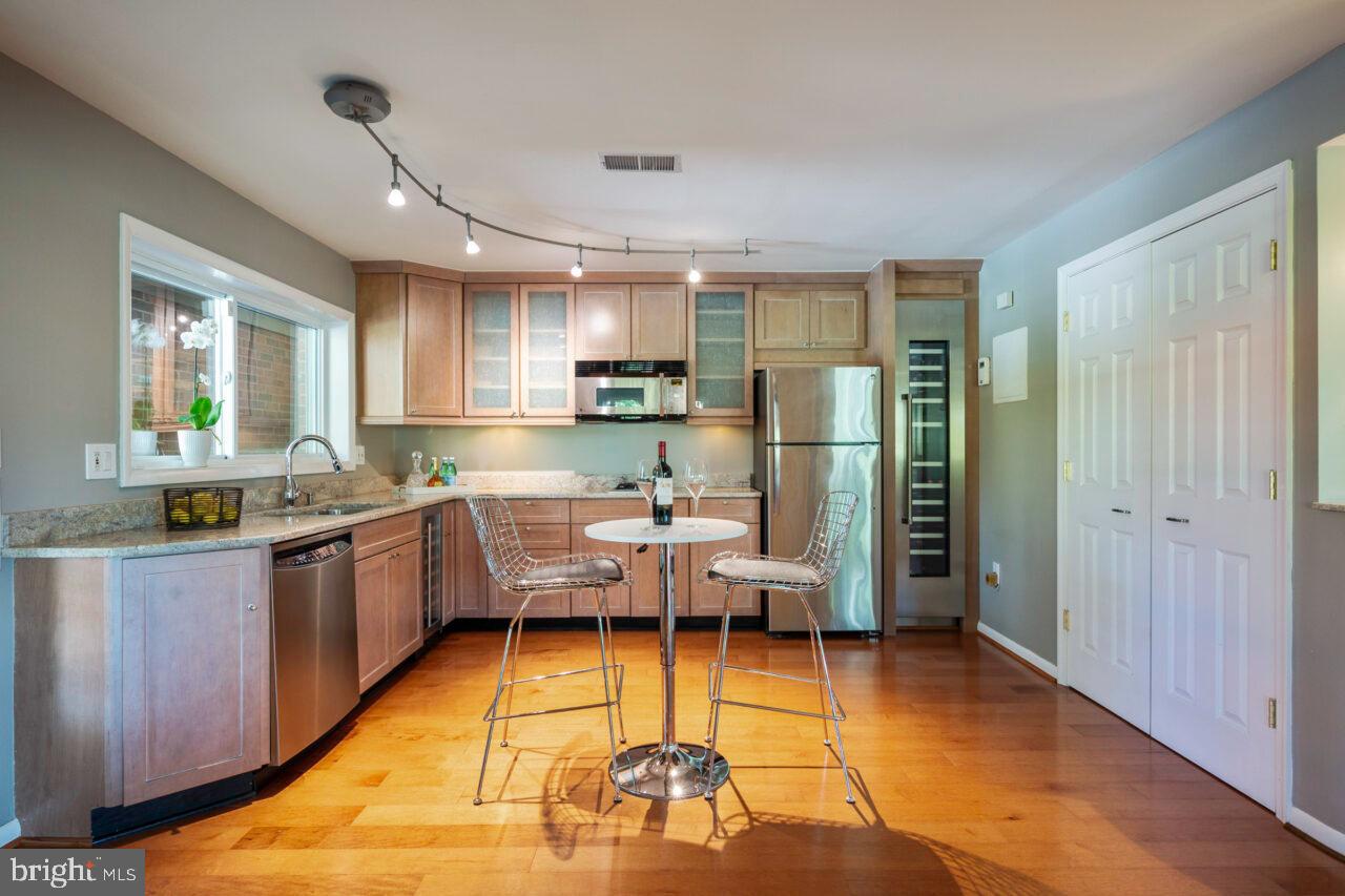 YACHT HAVEN ESTATES - Residential