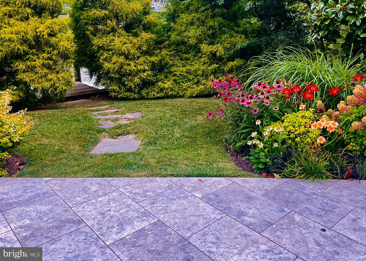 YACHT HAVEN ESTATES - Residential