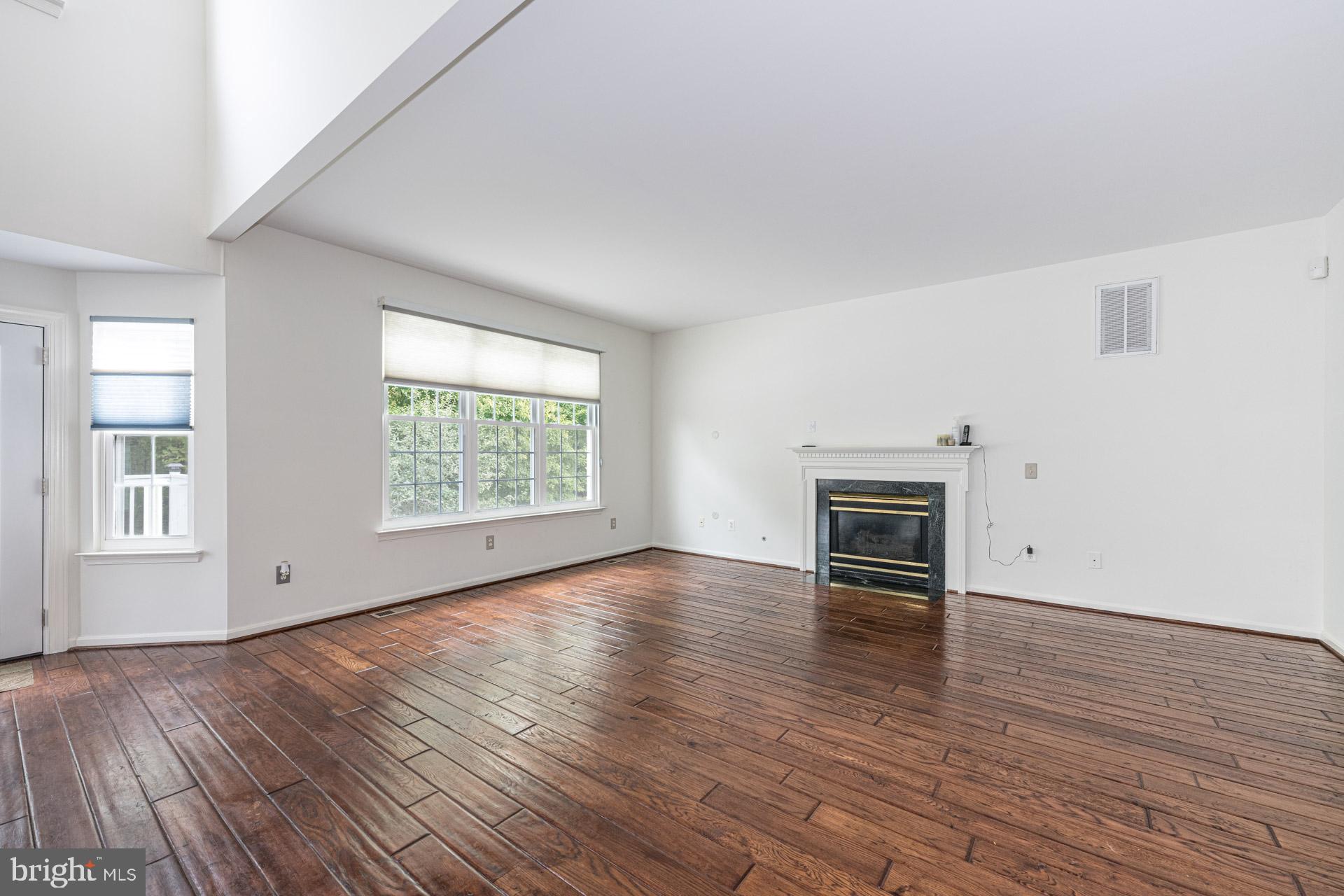 CONSTITUTION HILLS - Residential