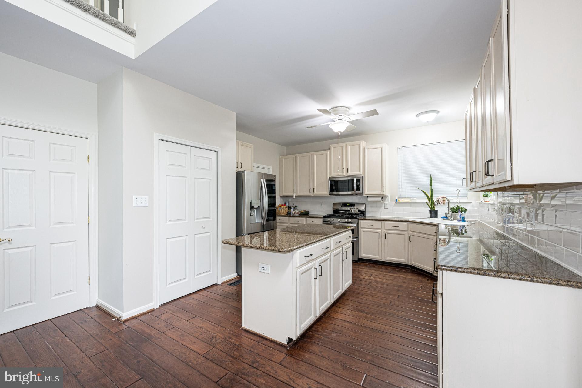 CONSTITUTION HILLS - Residential