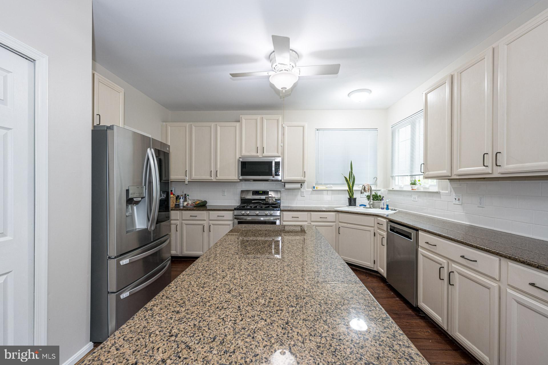 CONSTITUTION HILLS - Residential