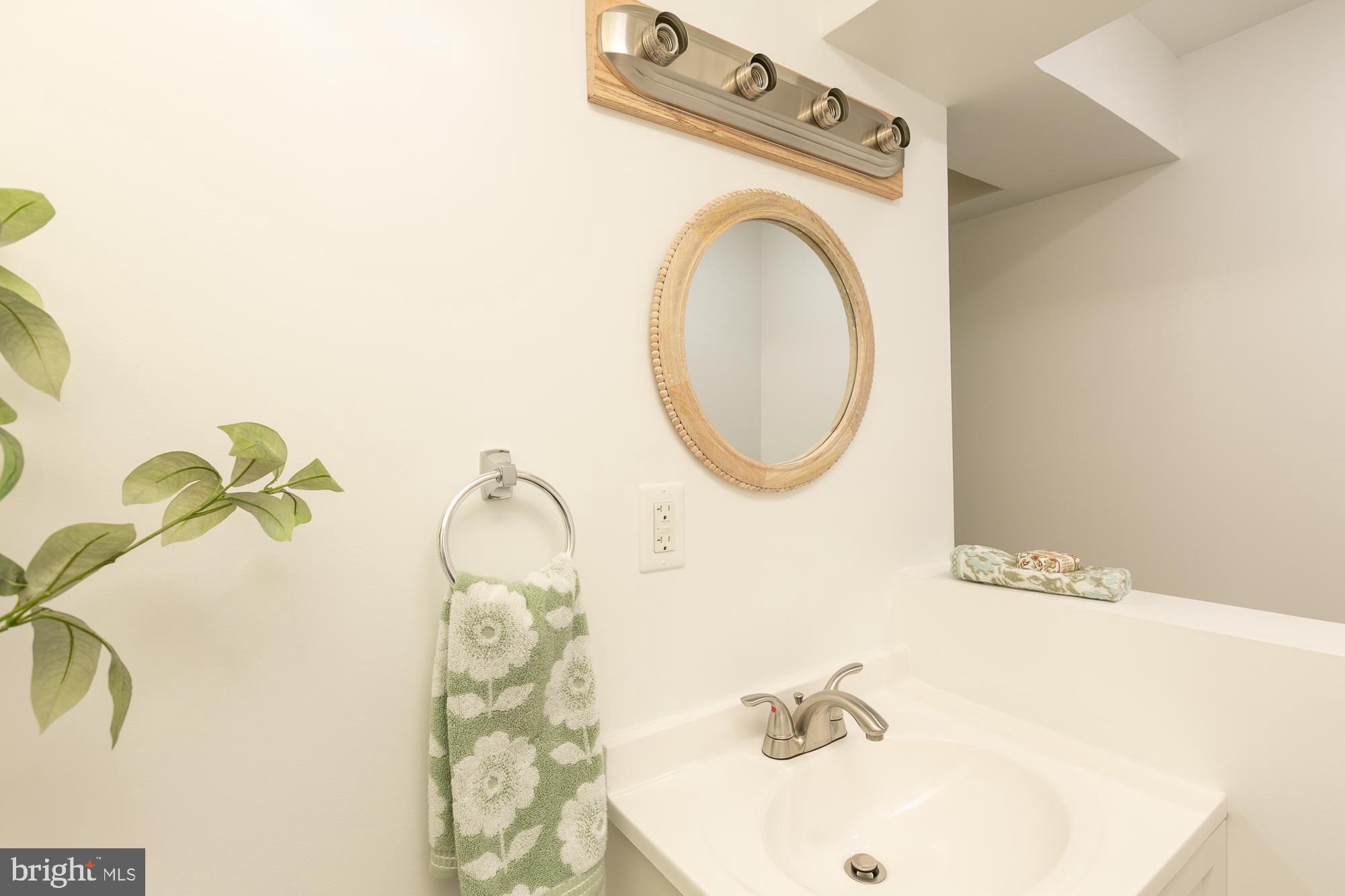 MT VERNON MANOR - Residential