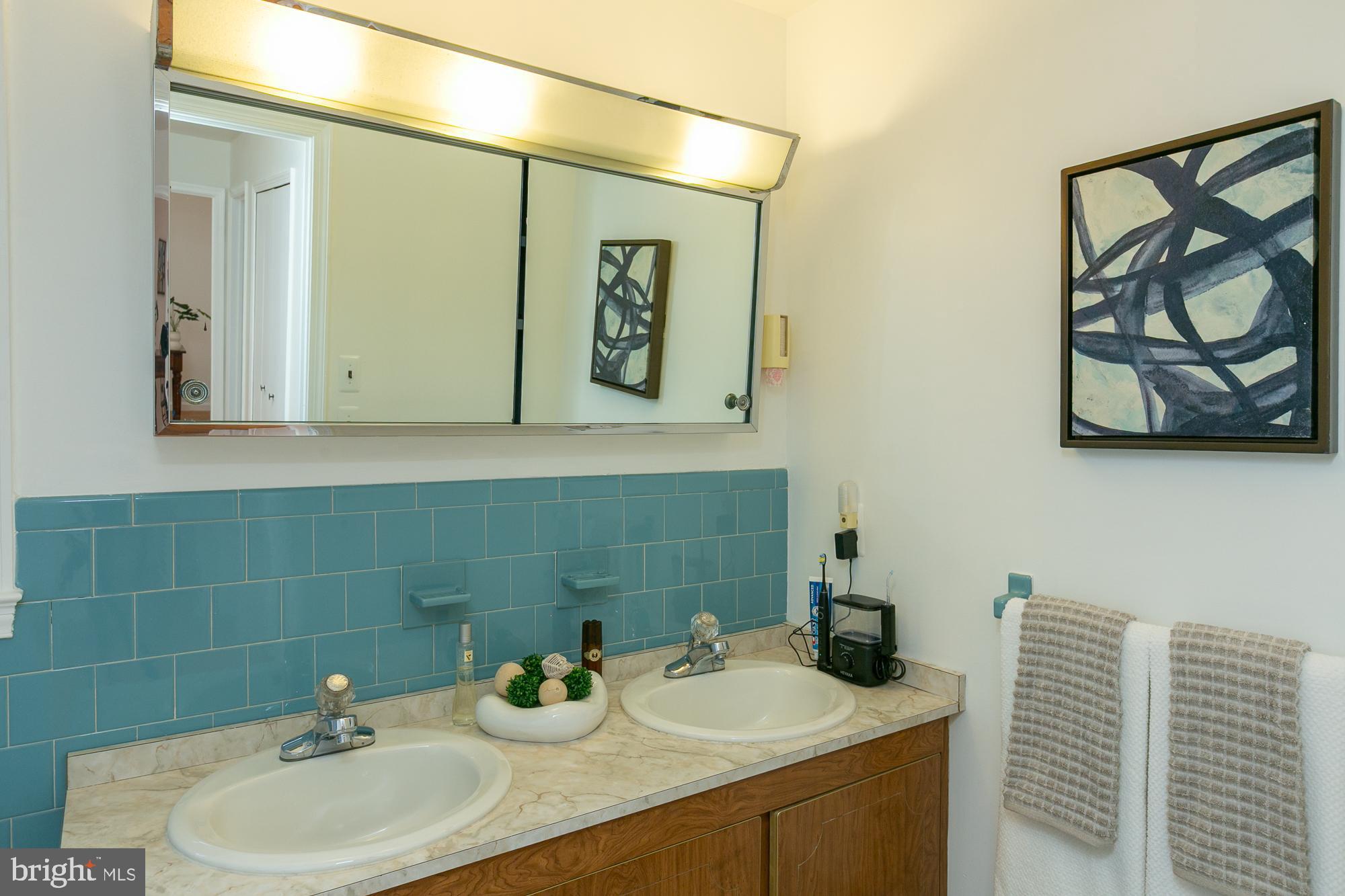 MT VERNON MANOR - Residential