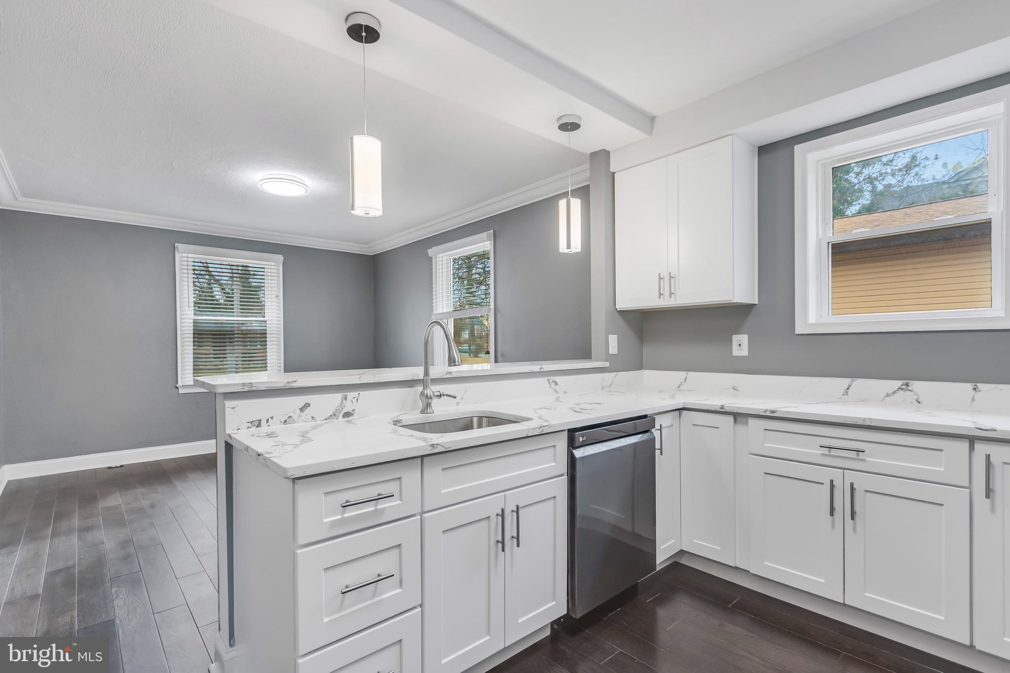 HILLSDALE ESTATES - Residential