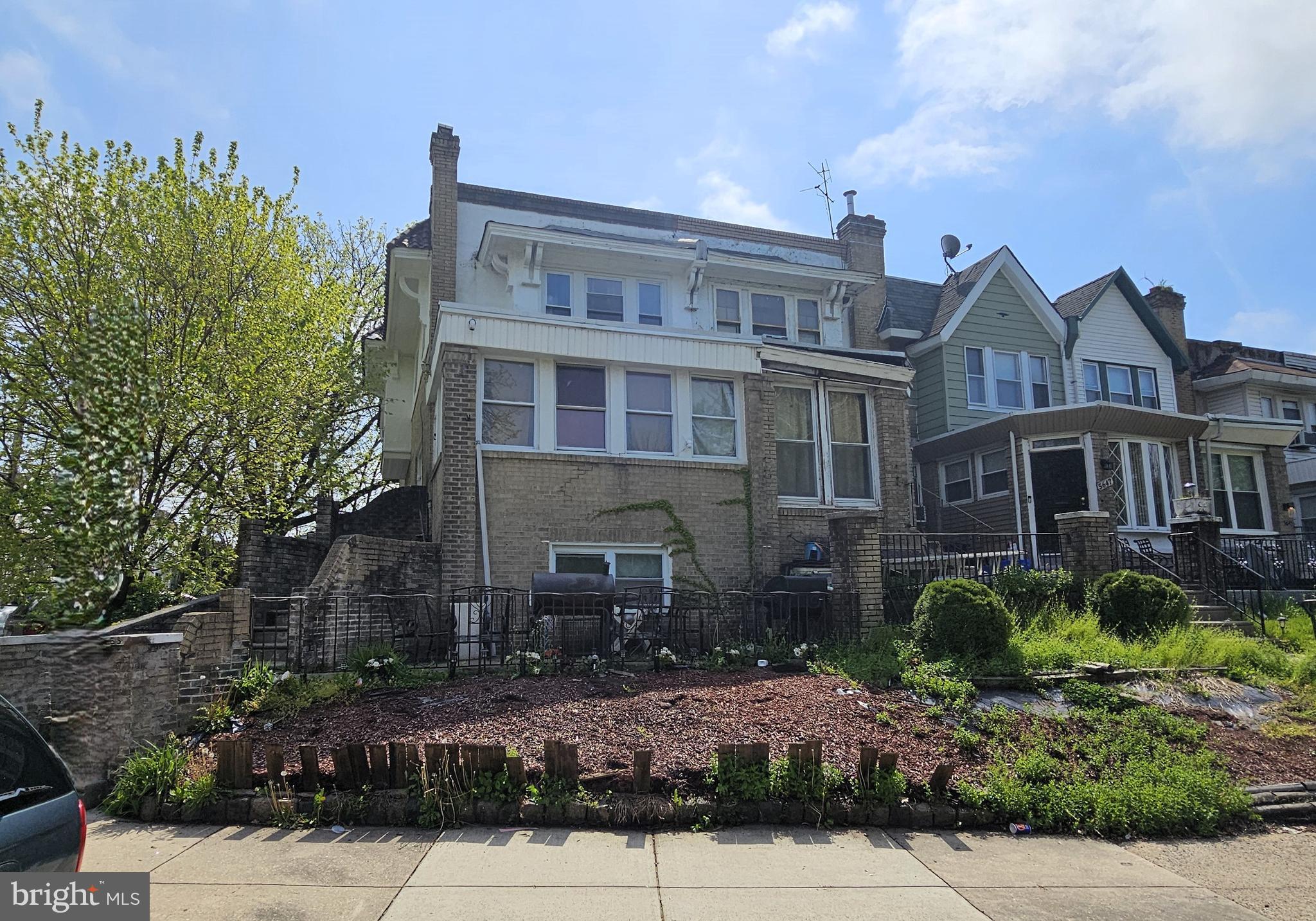 Rare opportunity to own a huge corner duplex on a very desirable block; close to major roads, shopping centers, city life, parks, across from a playground, Einstein hospital, walking distance to schools, and transportation. Property features two units : Unit one is a four bedroom, 1.5 bath apartment; rented for $1415 per month and is on a bi-annual lease. Unit two is a 2 bedroom, one bath, rented for $840 per month and is on a bi-annual lease.
Showings are scheduled for every Sunday from 11am-1pm and Thursdays from 5pm-630pm
