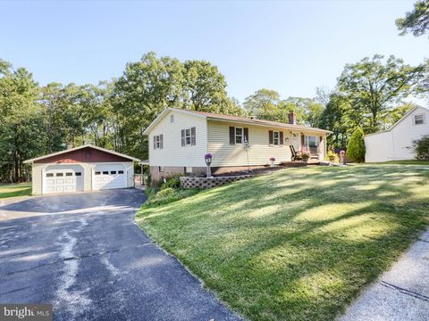 Homes For Sale - 5333 Spruce Road Rd<br/> FAYETTEVILLE, PA 17222