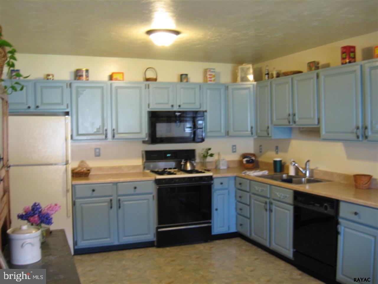 WESTVIEW MANOR - Residential