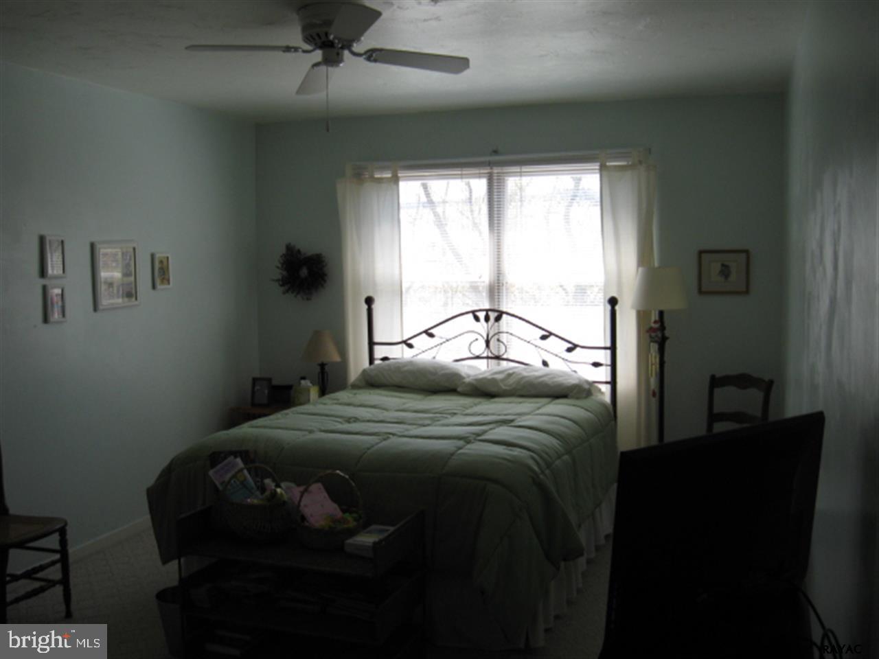 WESTVIEW MANOR - Residential