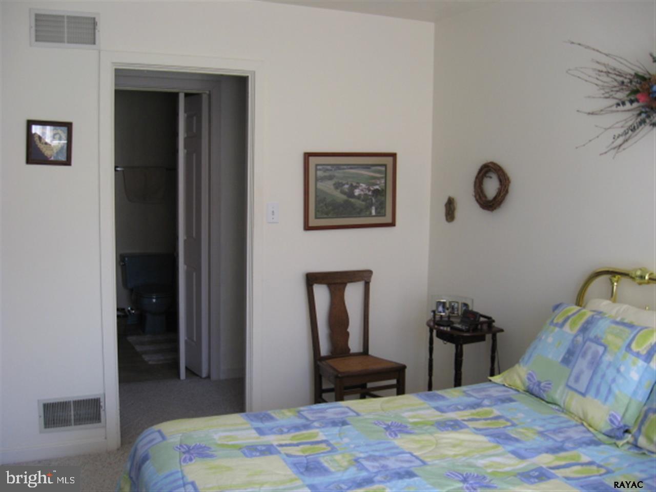 WESTVIEW MANOR - Residential